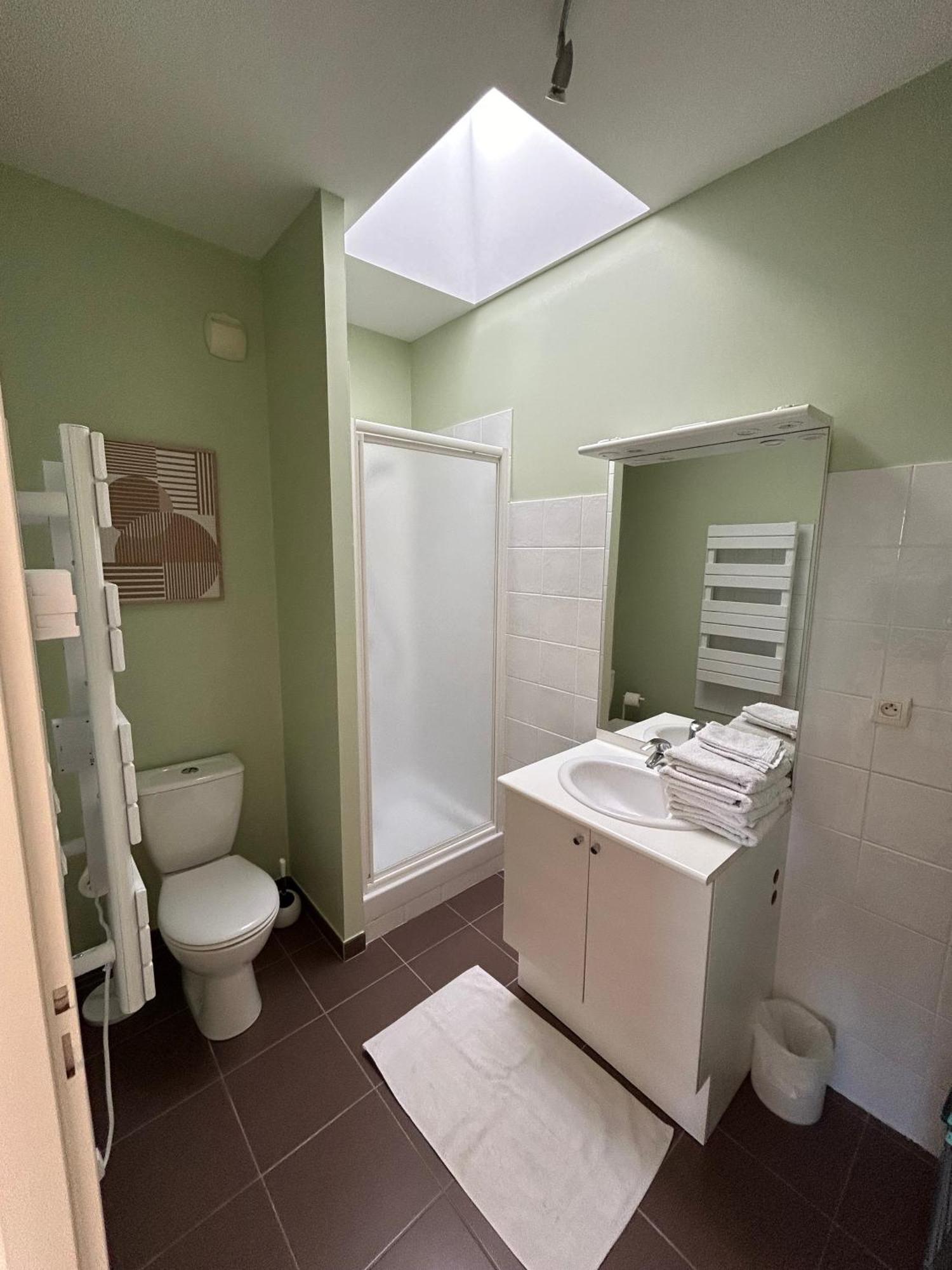Le Domaine Des Aguins Guest House Saujon Ngoại thất bức ảnh
