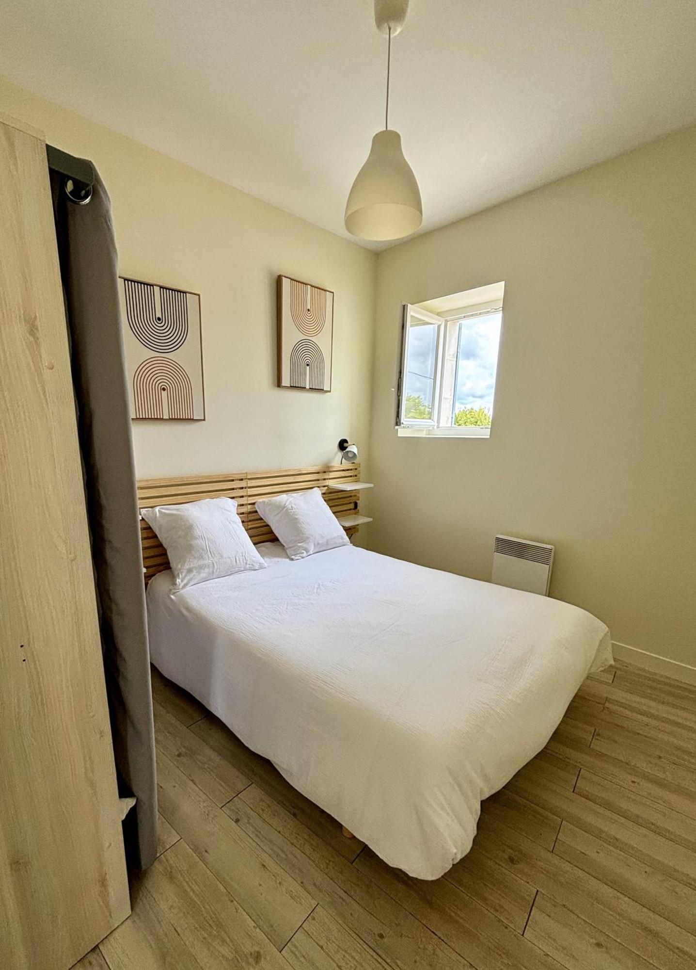 Le Domaine Des Aguins Guest House Saujon Ngoại thất bức ảnh